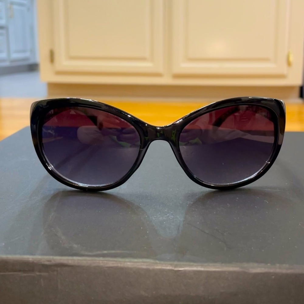 Betsey Johnson sunglasses